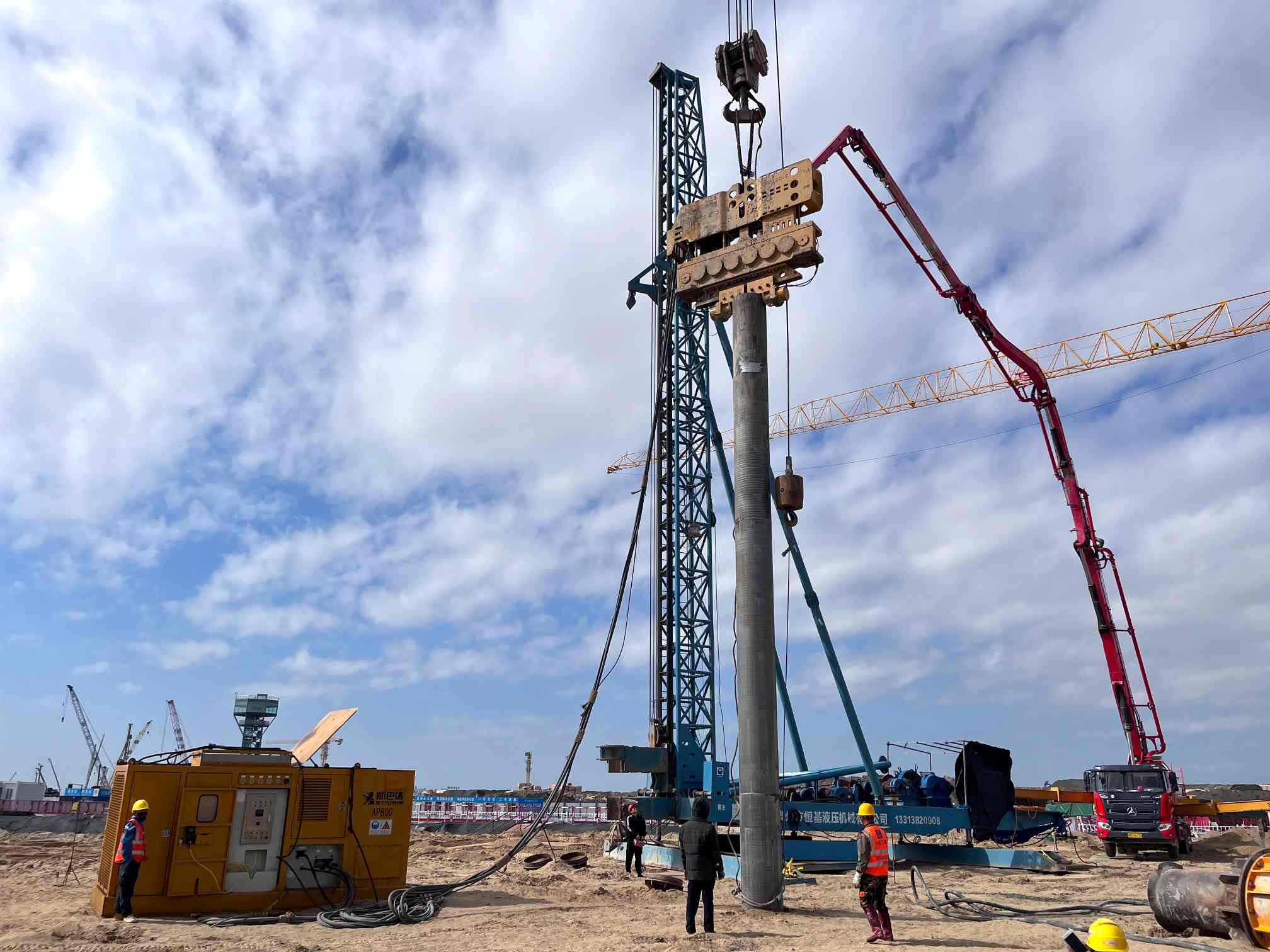 SV220-6 Vibratory Hammer for Pile Extraction at Fujian Airport, China