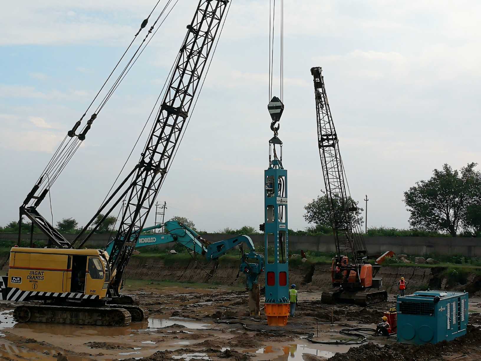 Synergistic Driving and Extraction: STARKE HHP8 and SV50T Power Industrial Factory Foundations in India