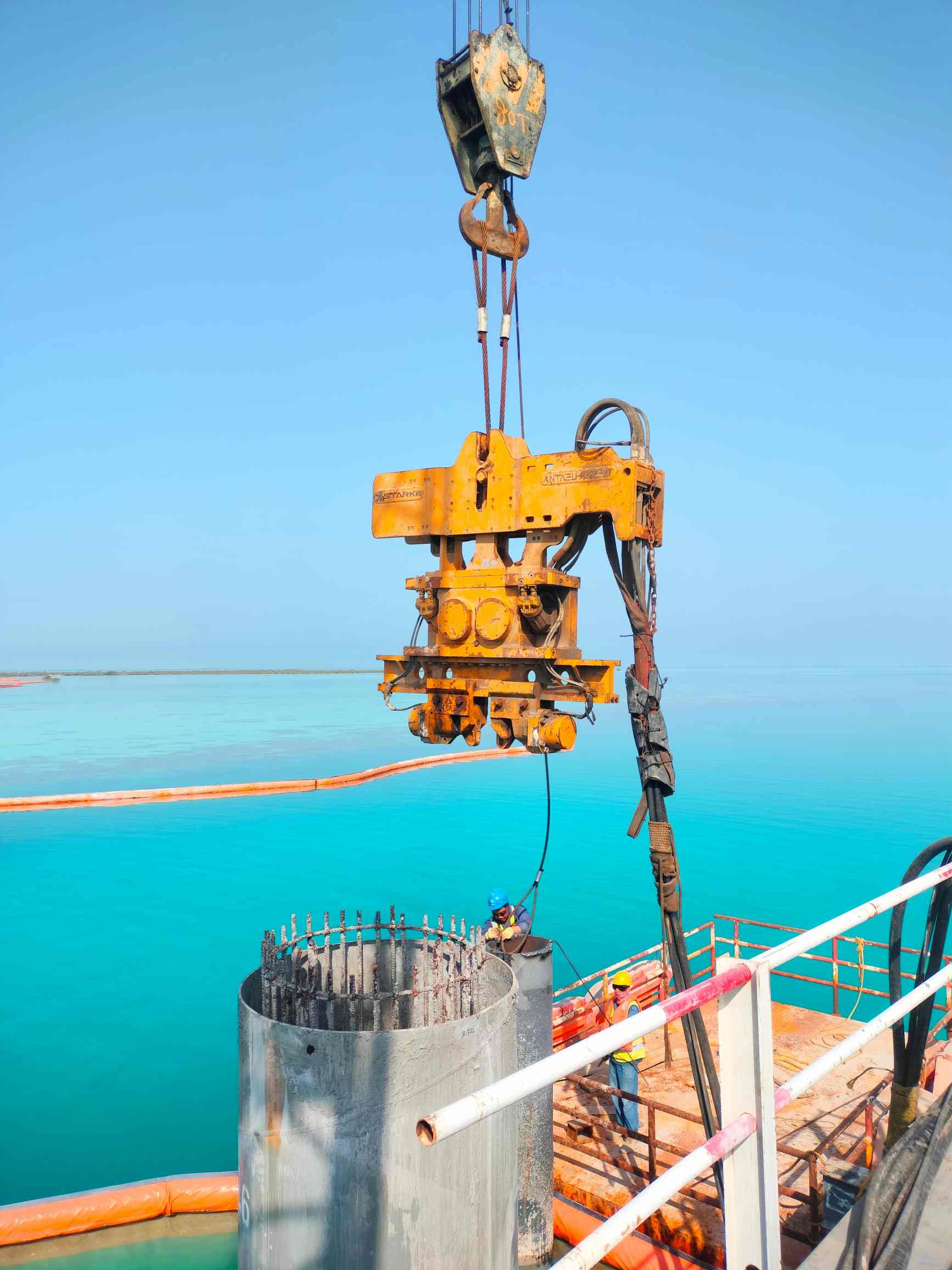 SV325-2 Hydraulic Vibratory Hammer Tackles Red Sea Deep-Water Foundations for Saudi Arabia Trestle Project